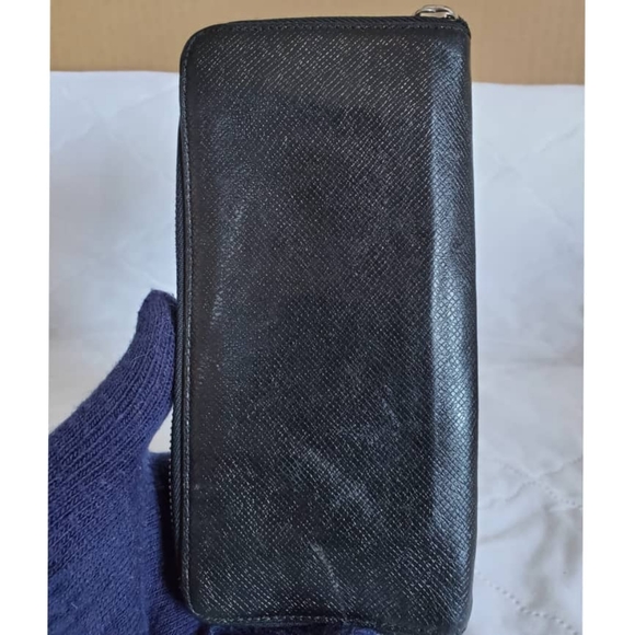 SOLD***Authentic LOUIS VUITTON Ardoise Taiga Zippy Vertical… - Picture 3 of 10